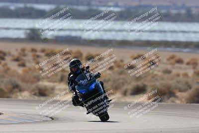 media/Dec-18-2022-SoCal Trackdays (Sun) [[8099a50955]]/Turn 7 Backside (1125am)/